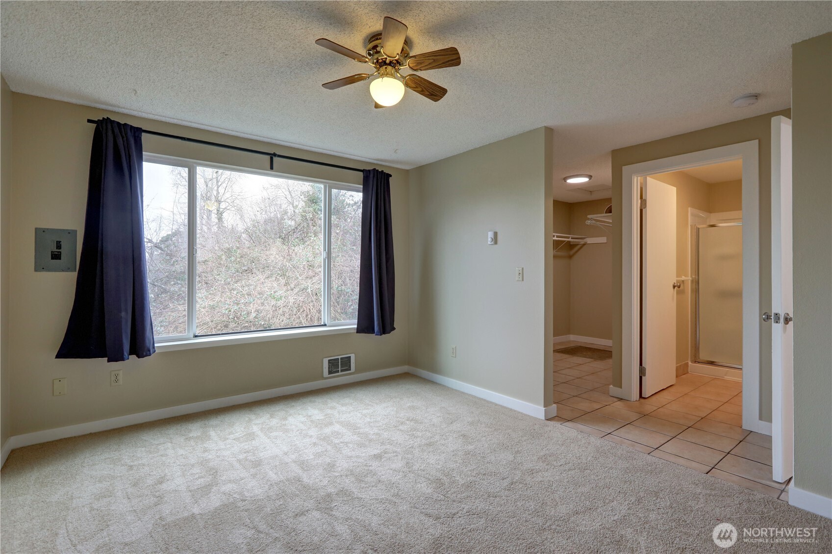8100 Delridge Way Southwest Seattle, WA 98106 - Photo 6 of 23 Gallery Image 6