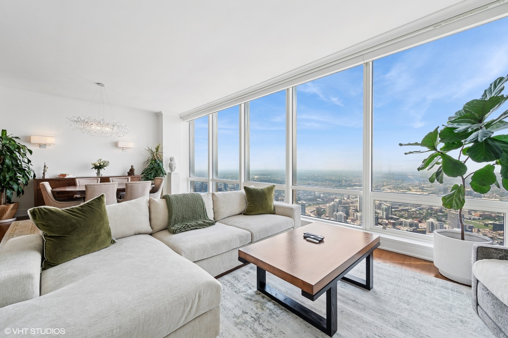 401 North Wabash Avenue, Unit 82B Chicago, IL 60611 - Photo 5 of 35