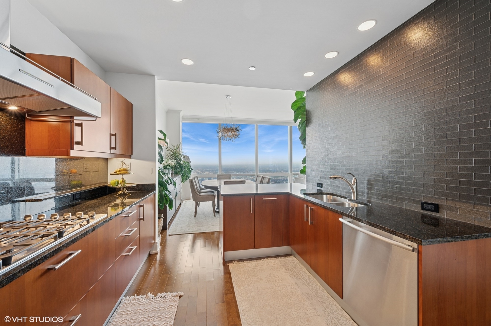 401 North Wabash Avenue, Unit 82B Chicago, IL 60611 - Photo 6 of 35