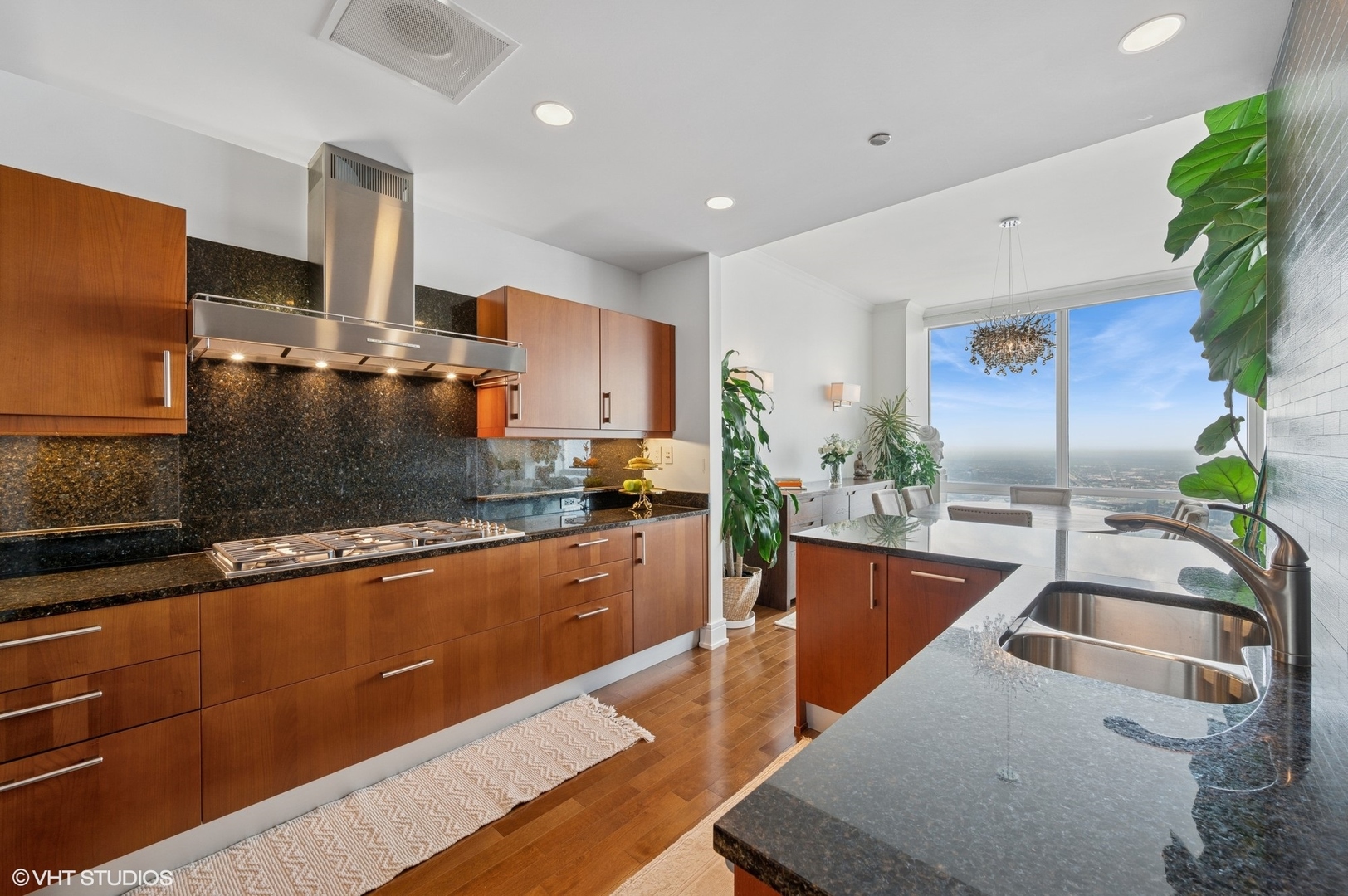 401 North Wabash Avenue, Unit 82B Chicago, IL 60611 - Photo 7 of 35