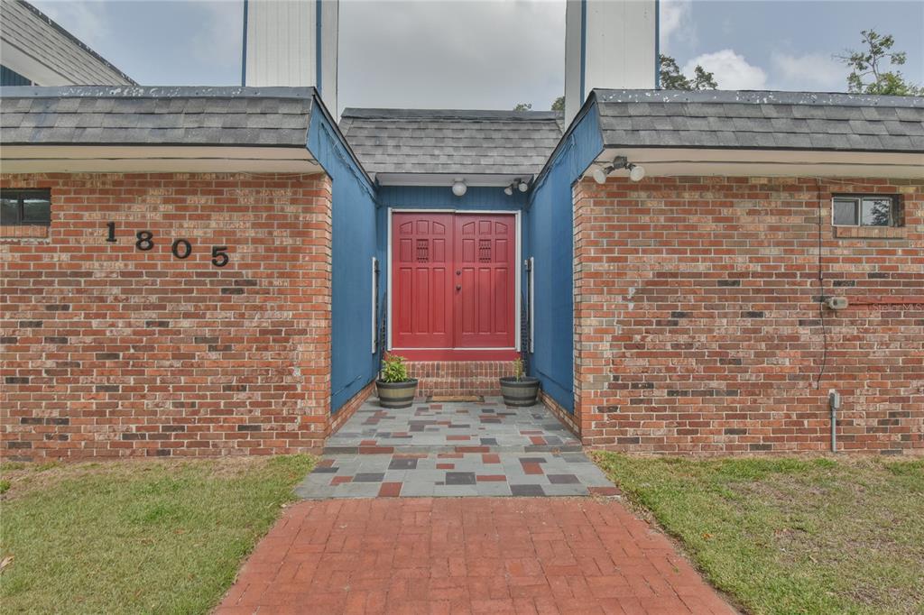 1805 Northeast 10th St  