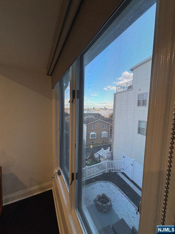 20 Veterans Way Edgewater, NJ 07020 - Photo 6 of 9