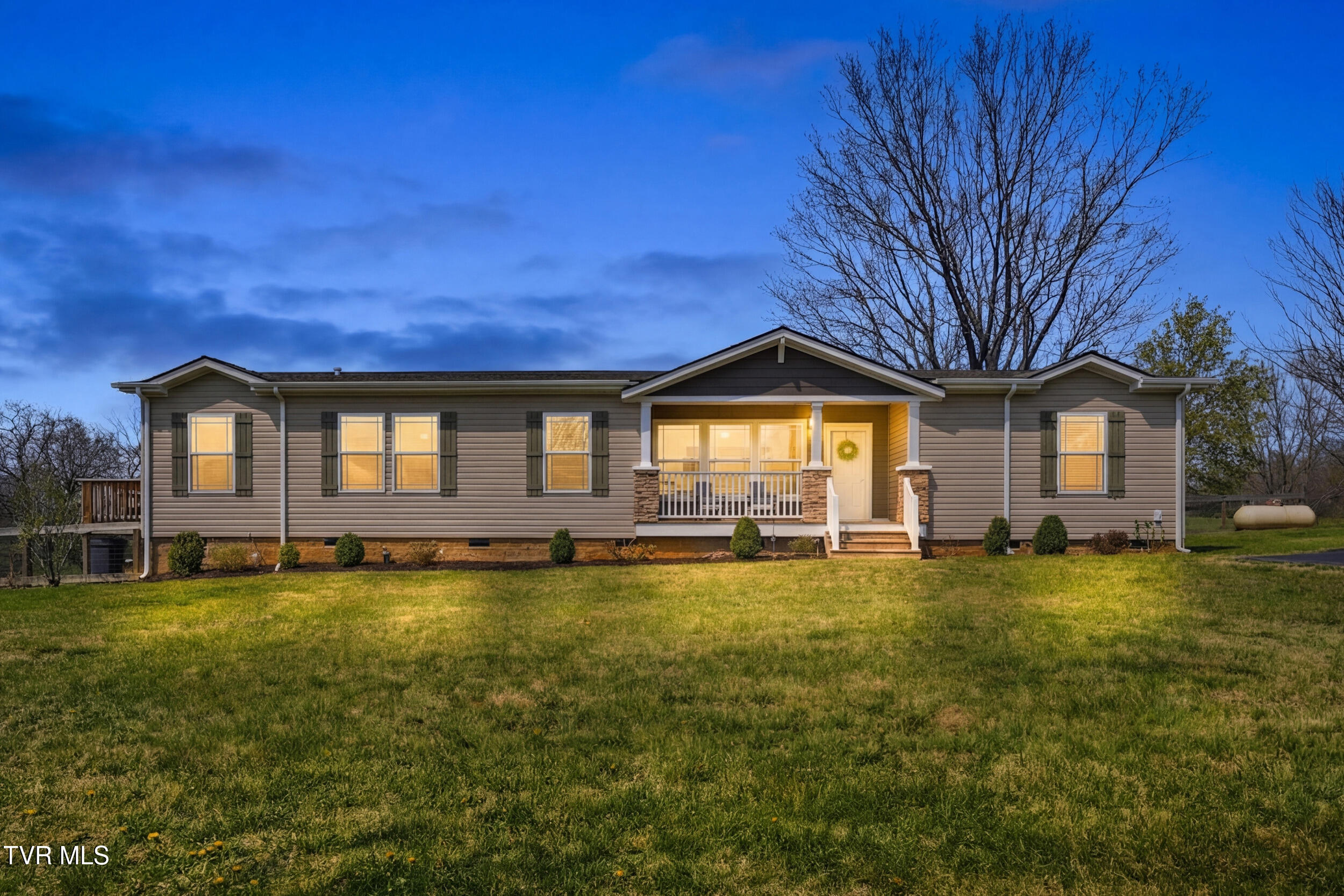 445 Sliger Road Jonesborough, TN 37659 - Photo 1 of 40 1_dsc08466_twilight_d88081b1