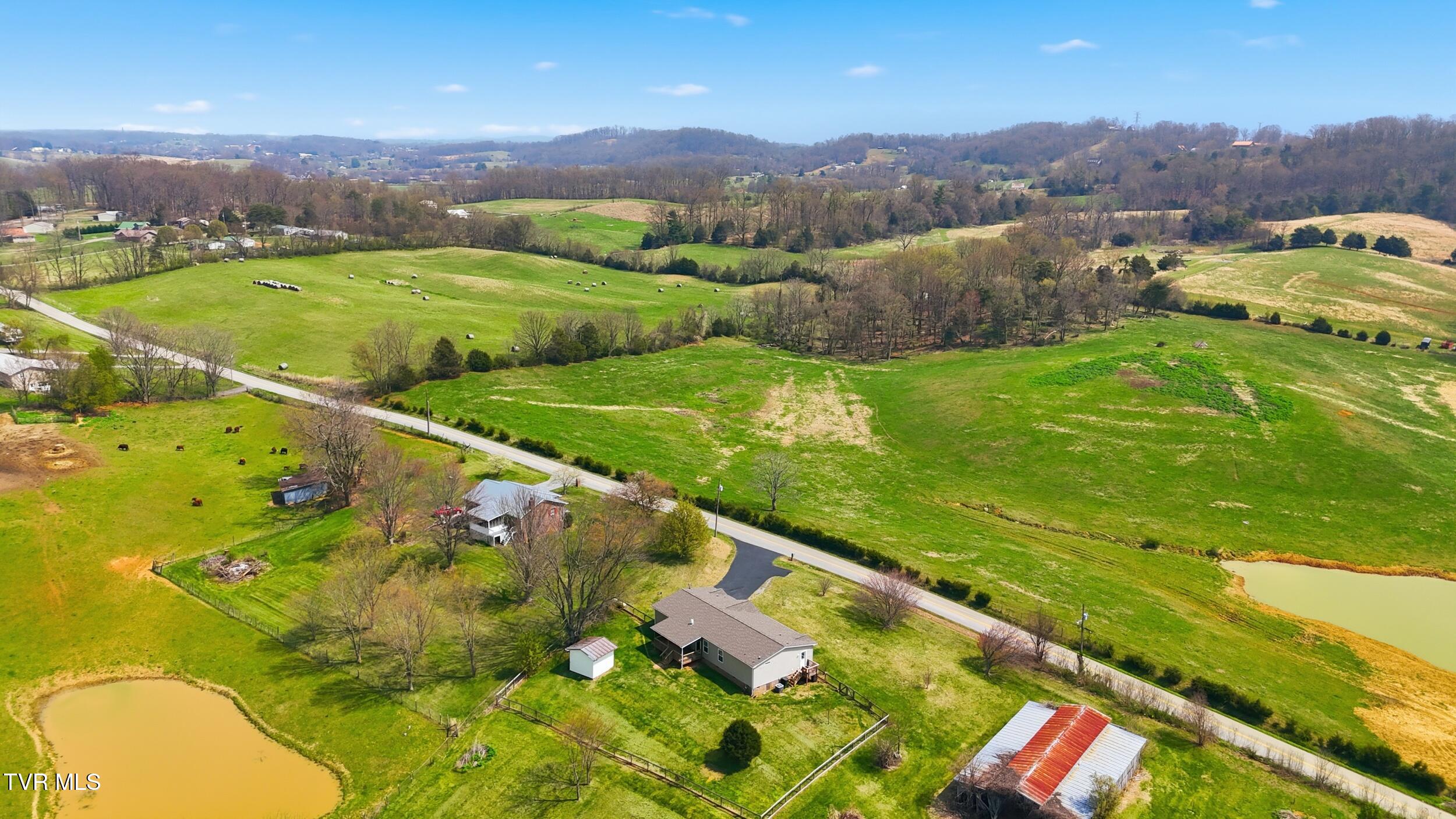445 Sliger Road Jonesborough, TN 37659 - Photo 37 of 40 38_dji_20260326133031_0359_d