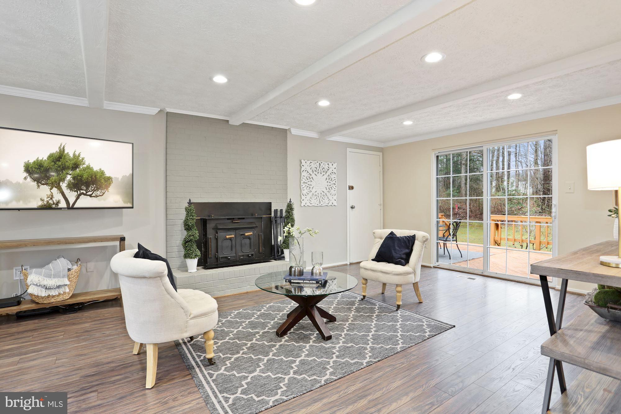 11953 Appling Valley Road Fairfax, VA 22030 - Photo 4 of 35 Gallery Image 4