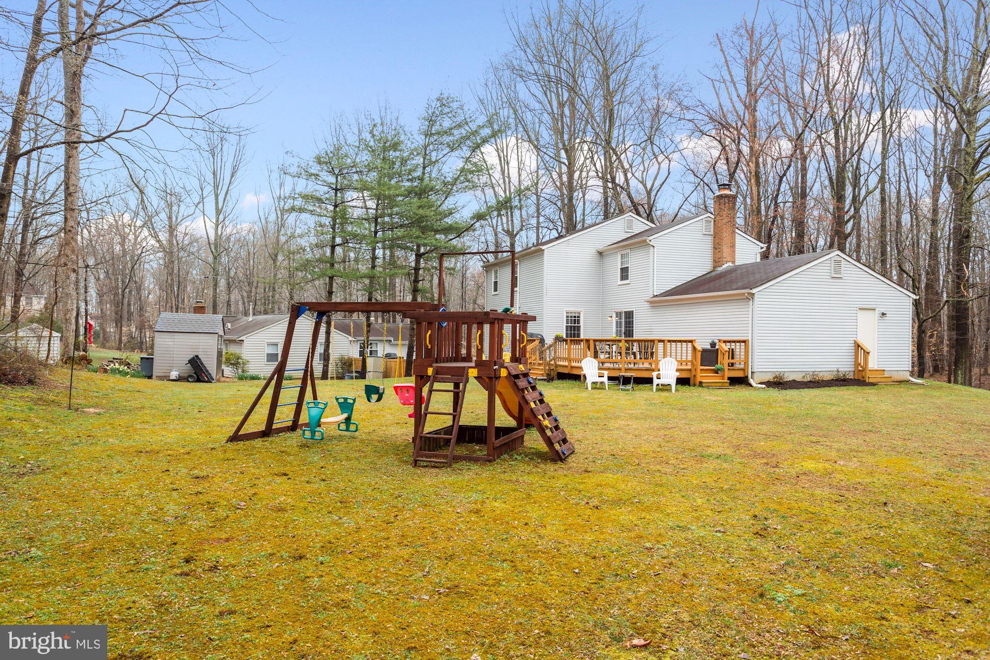 11953 Appling Valley Road Fairfax, VA 22030 - Photo 32 of 35 Oversized flat yard!