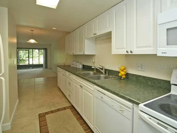 $1,800 | 407 Sheoah Boulevard, Unit 9, Winter Springs, FL 32708