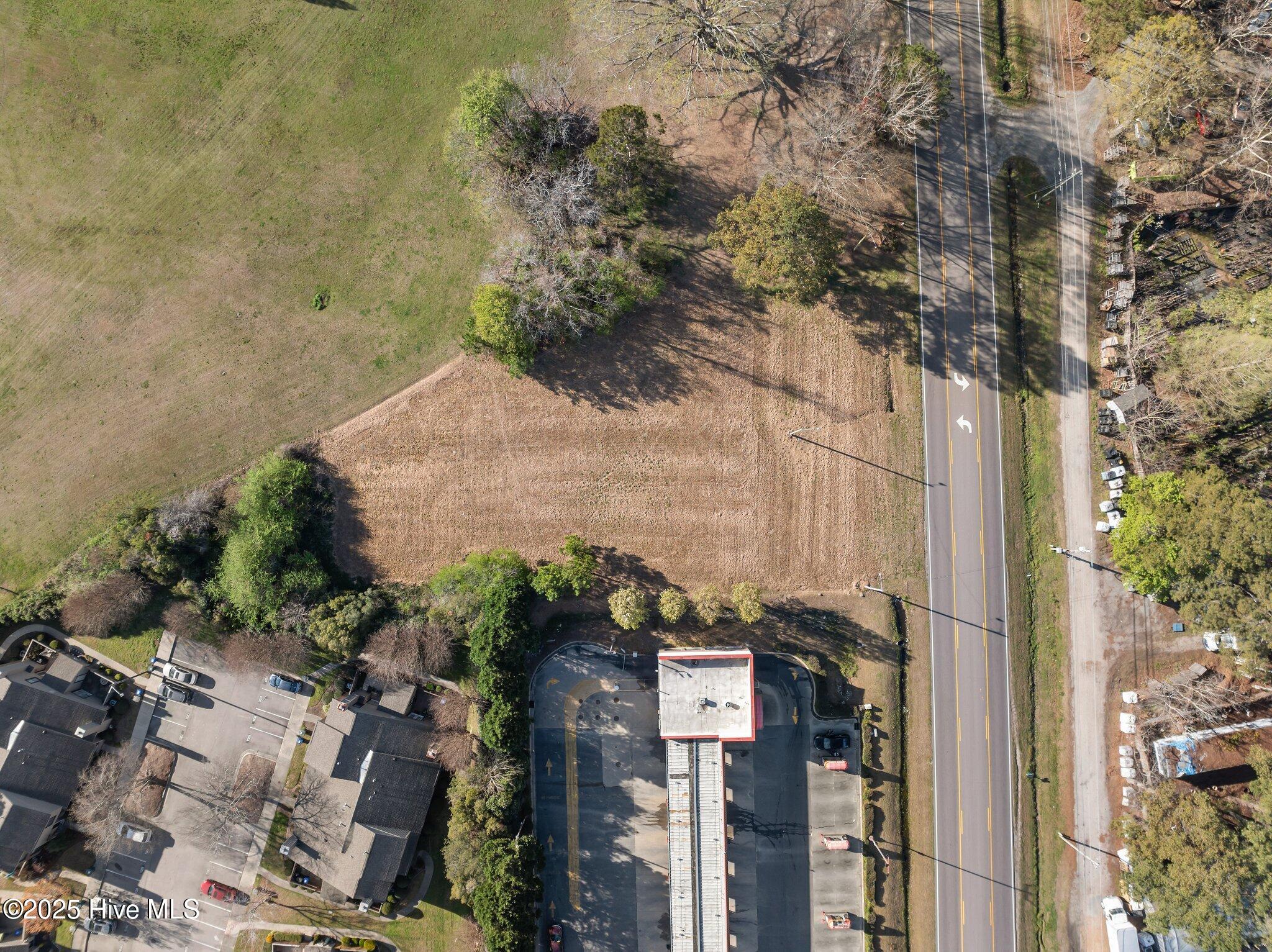 4211 Old Tar Road Winterville, NC 28590 - Photo 13 of 16 13-web-or-mls-DJI_0274