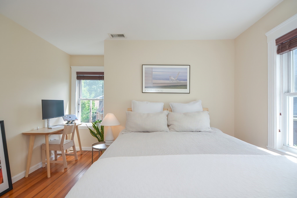 26 Marion Road, Unit 3 Belmont, MA 02478 - Photo 8 of 17 Gallery Image 8