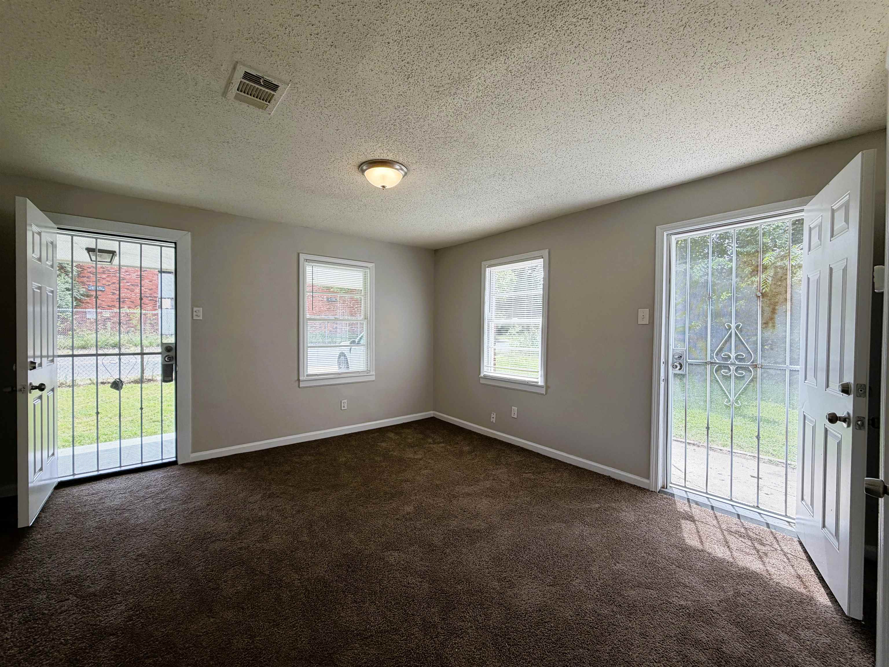 432 West Peebles Road Memphis, TN 38109 - Photo 5 of 17