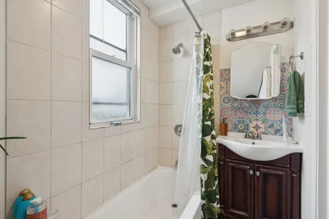 $1,000,000 | 1707 North Washtenaw Avenue, Chicago, IL 60647