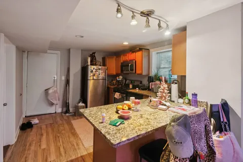 $1,000,000 | 1707 North Washtenaw Avenue, Chicago, IL 60647