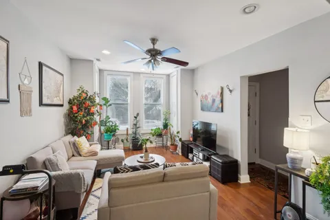 $1,000,000 | 1707 North Washtenaw Avenue, Chicago, IL 60647