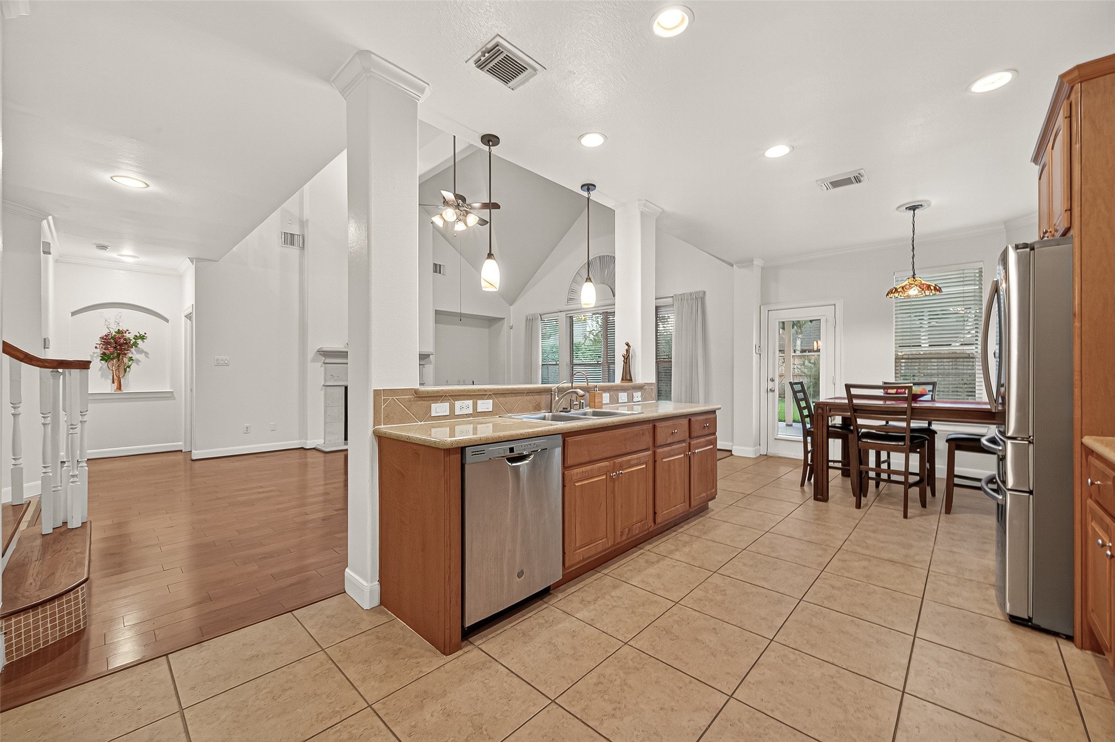 4802 North Pine Brook Way Houston, TX 77059 - Photo 15 of 47