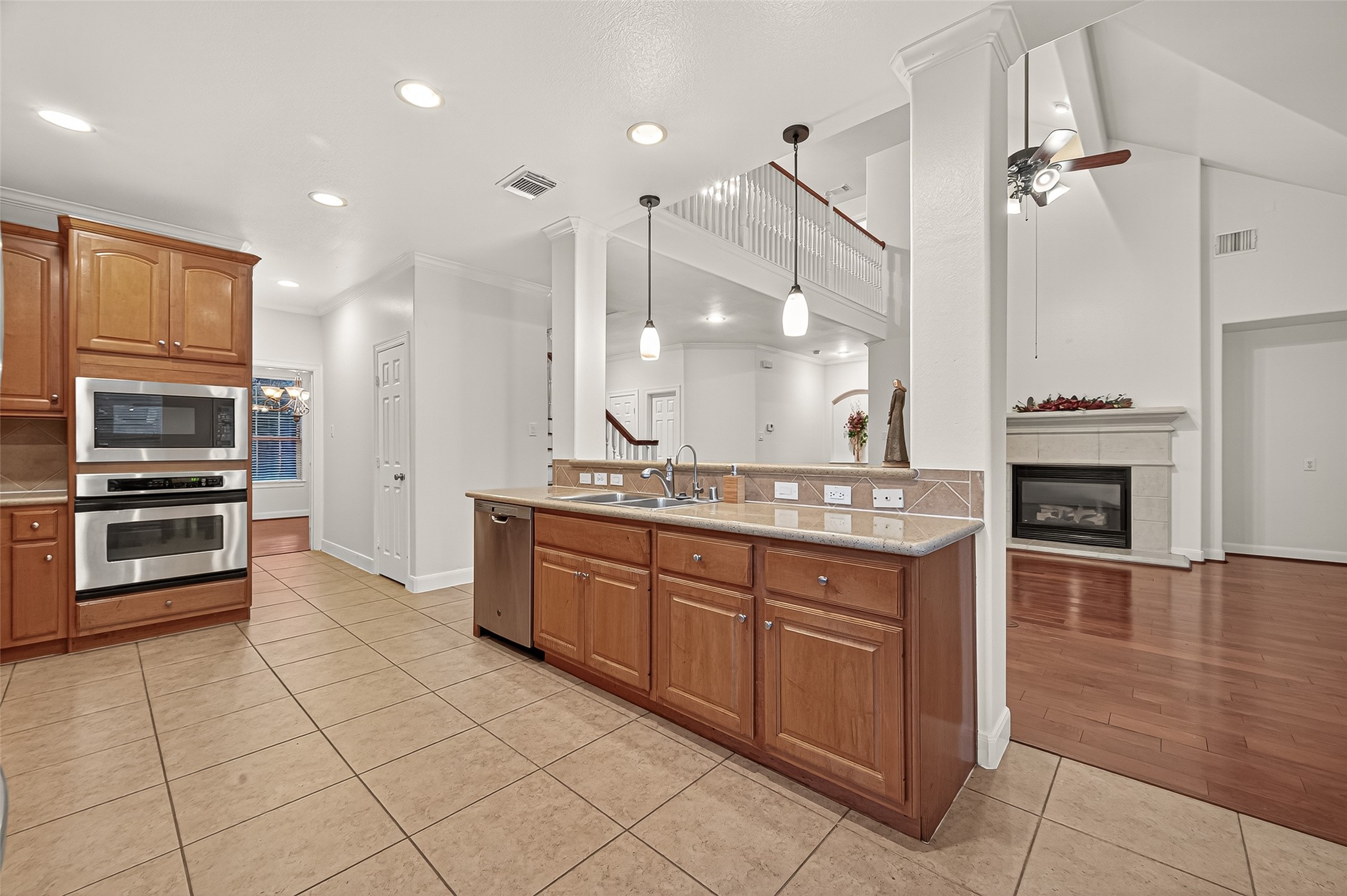 4802 North Pine Brook Way Houston, TX 77059 - Photo 16 of 47