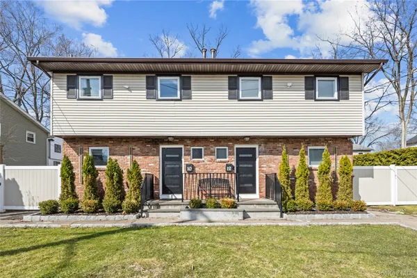 $885,000 | 10 Sneden Court, Spring Valley, NY 10977