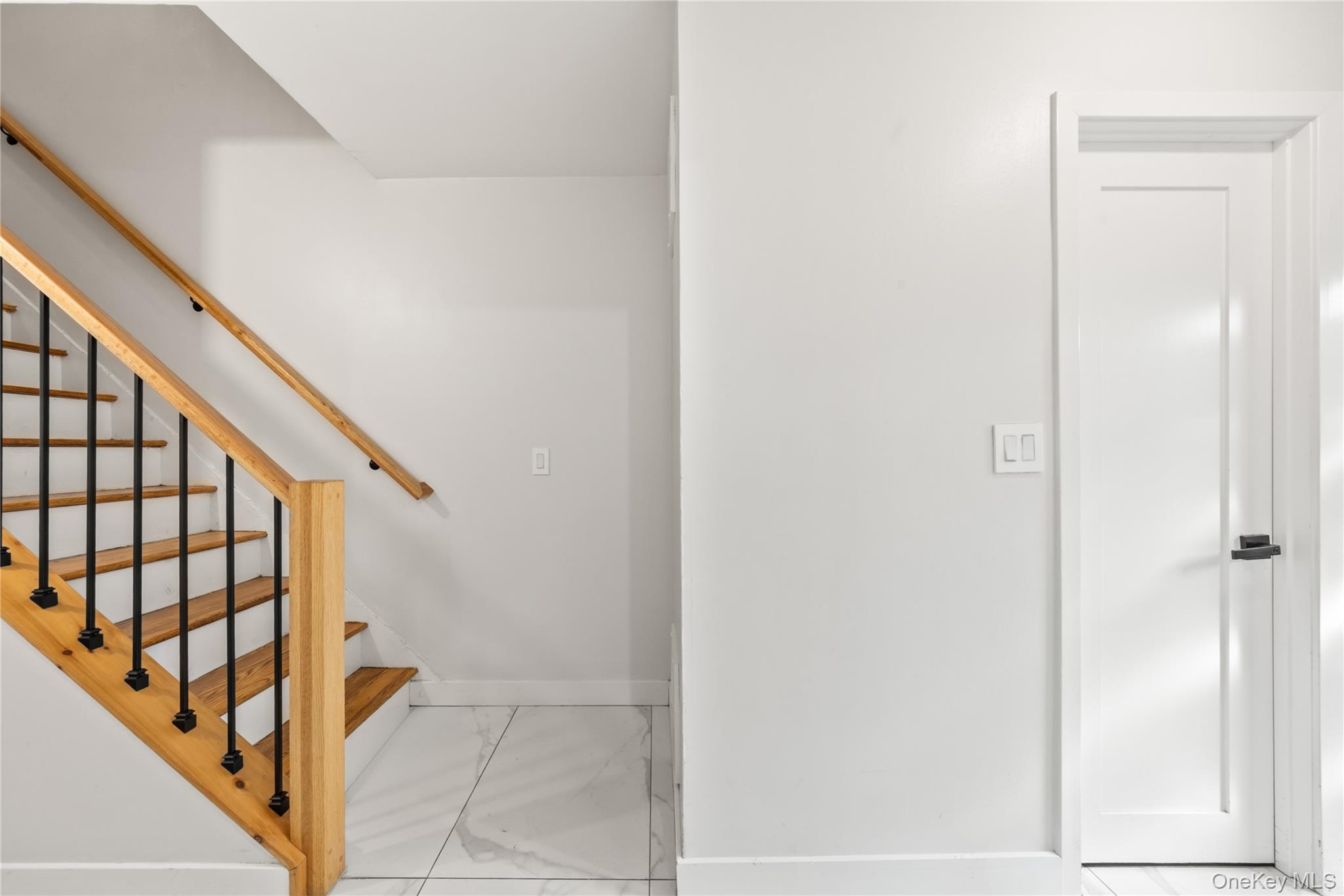 10 Sneden Court Spring Valley, NY 10977 - Photo 23 of 42 a view of entryway