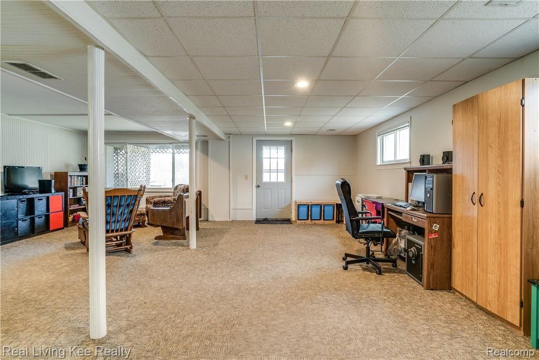 140 Indianside Road Oakland, MI 48363 - Photo 24 of 62 Interiors (3 of 41).jpg