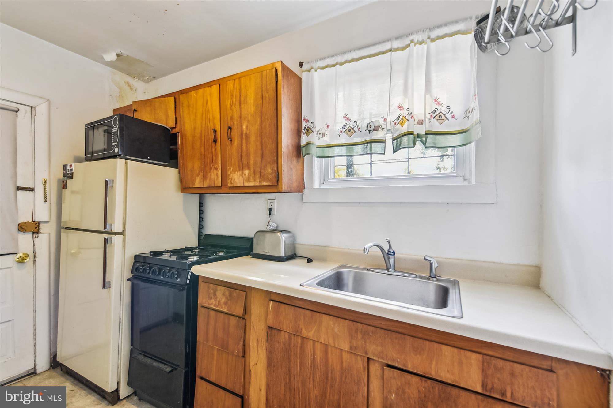 109 East 33rd Street Baltimore, MD 21218 - Photo 25 of 70 Unit #2 - Kitchen