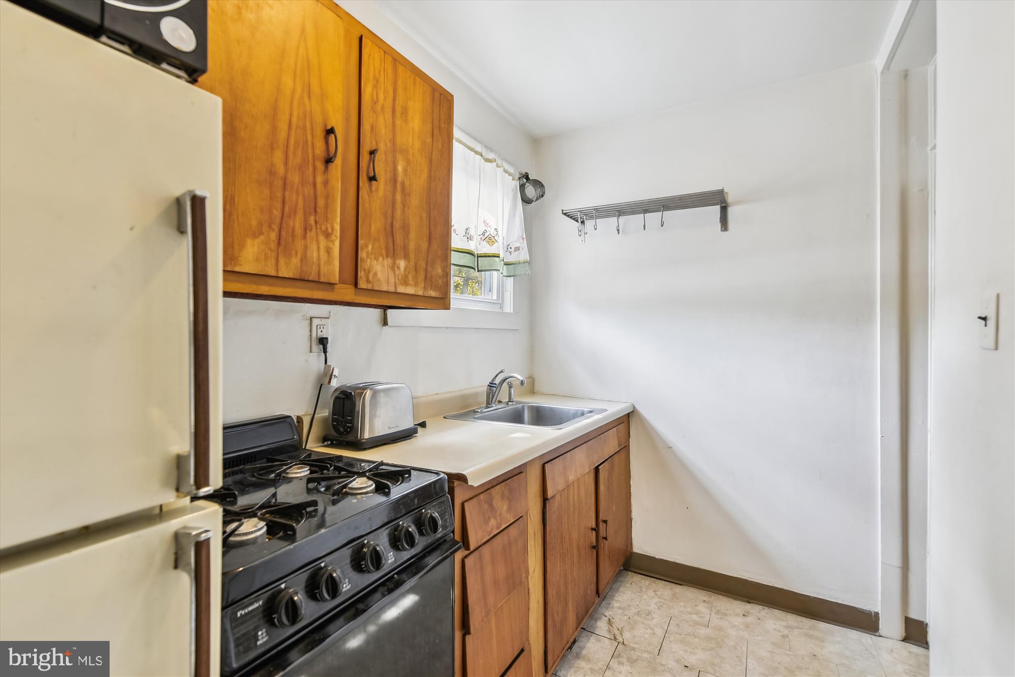109 East 33rd Street Baltimore, MD 21218 - Photo 26 of 70 Unit #2 - Kitchen