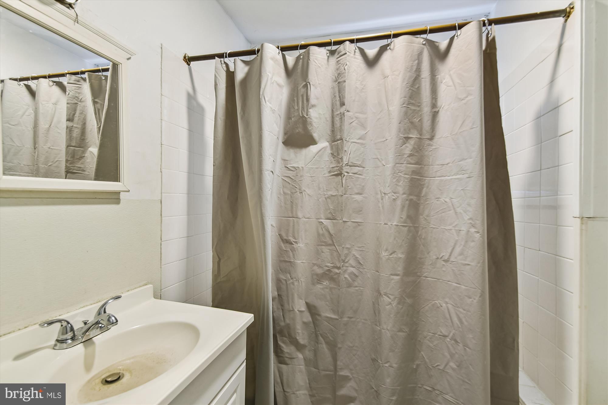 109 East 33rd Street Baltimore, MD 21218 - Photo 31 of 70 Unit #2 -Bath