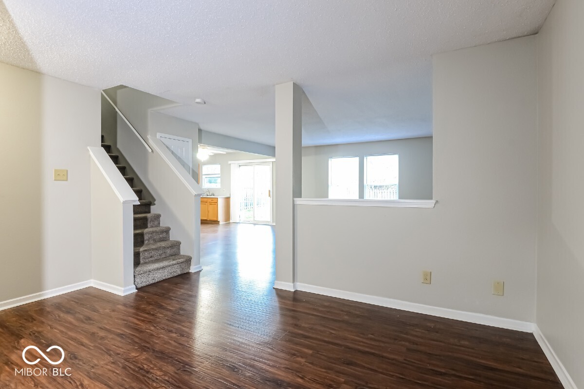 3341 Spring Wind Lane Indianapolis, IN 46239 - Photo 3 of 17 Gallery Image 3