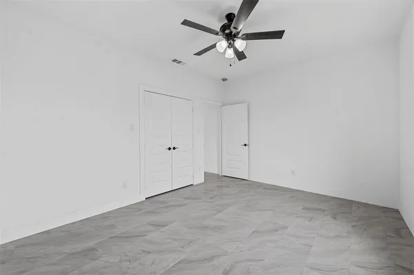$299,990 | 306 Day Drive, Mabank, TX 75147