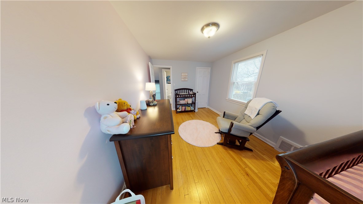 1527 Edgefield Road Lyndhurst, OH 44124 - Photo 15 of 25 Bedroom 2
