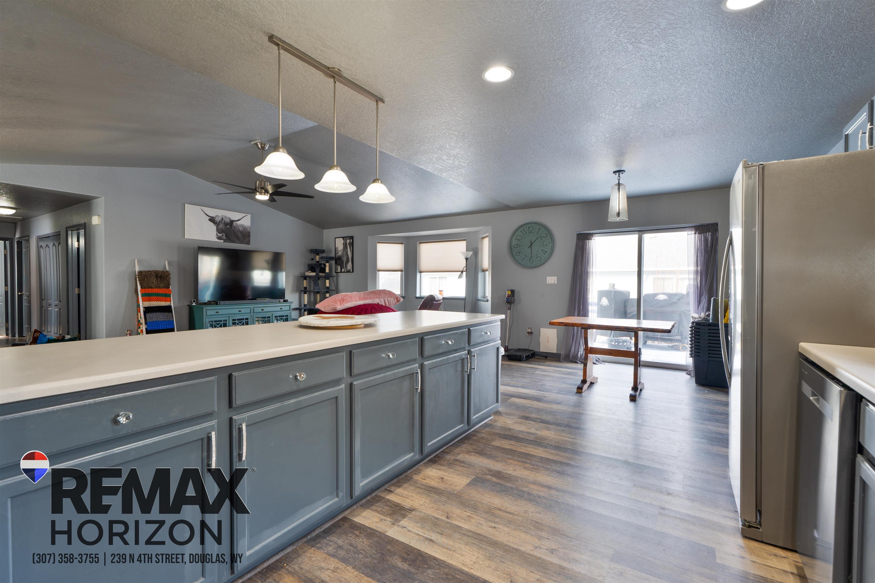 118 Bow Street Douglas, WY 82633 - Photo 11 of 39