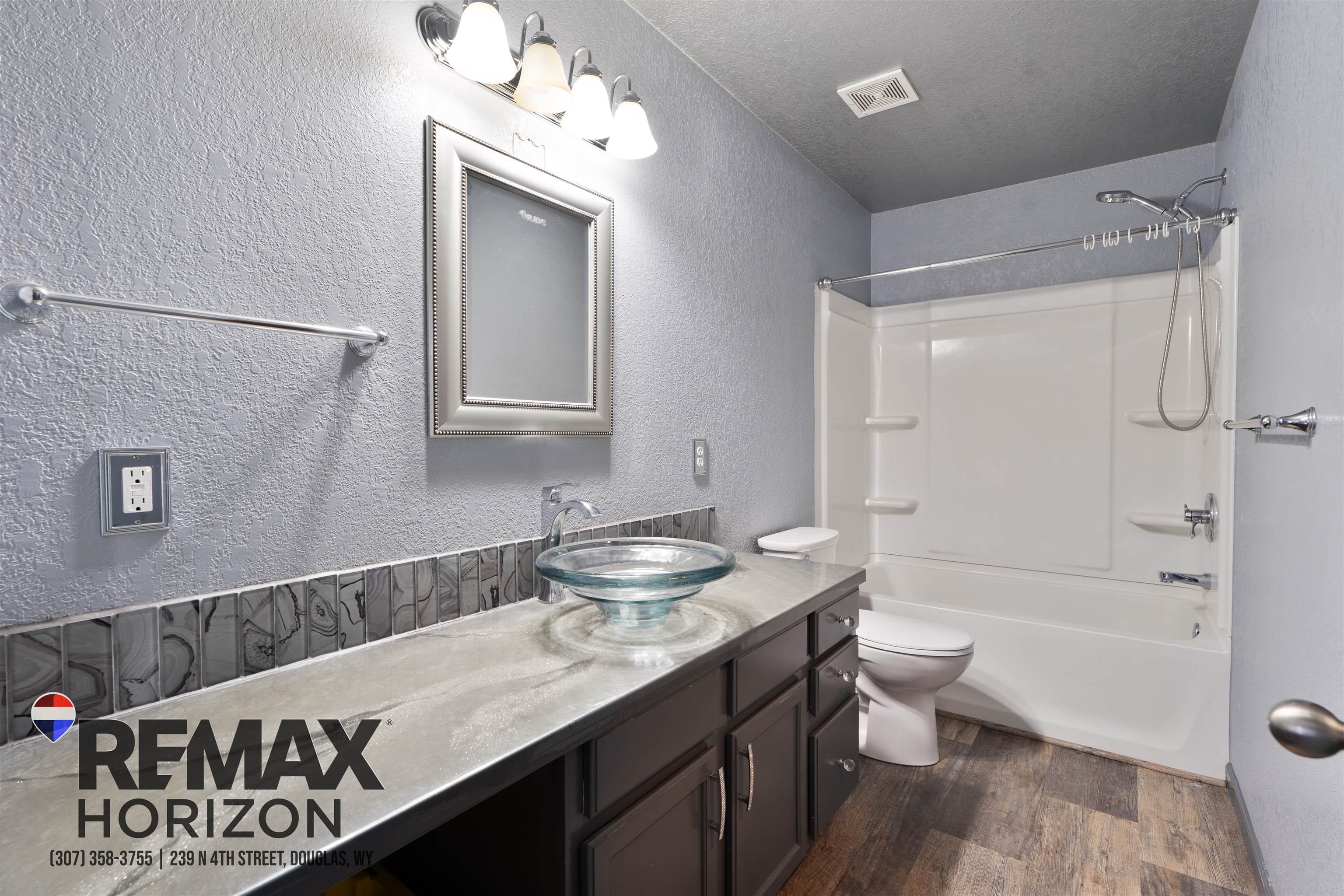 118 Bow Street Douglas, WY 82633 - Photo 15 of 39