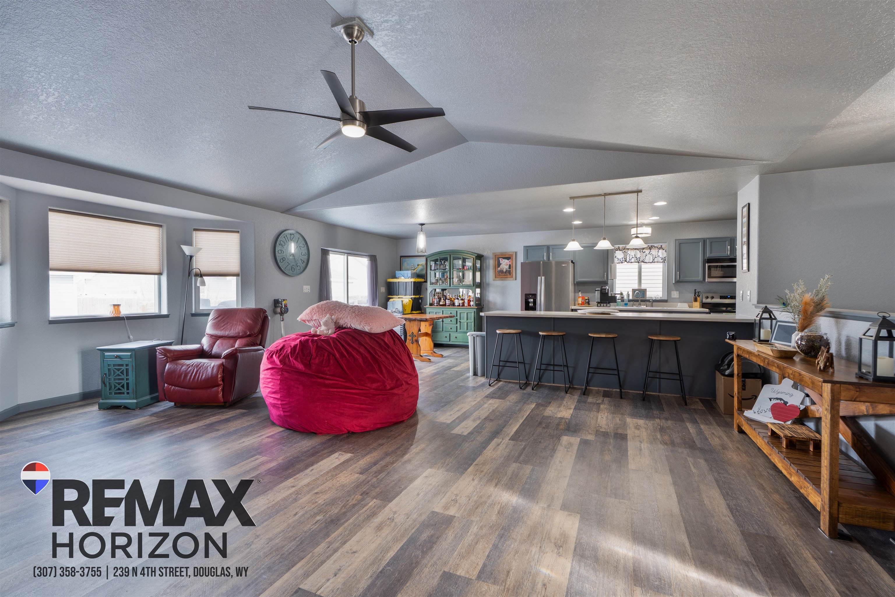 118 Bow Street Douglas, WY 82633 - Photo 3 of 39