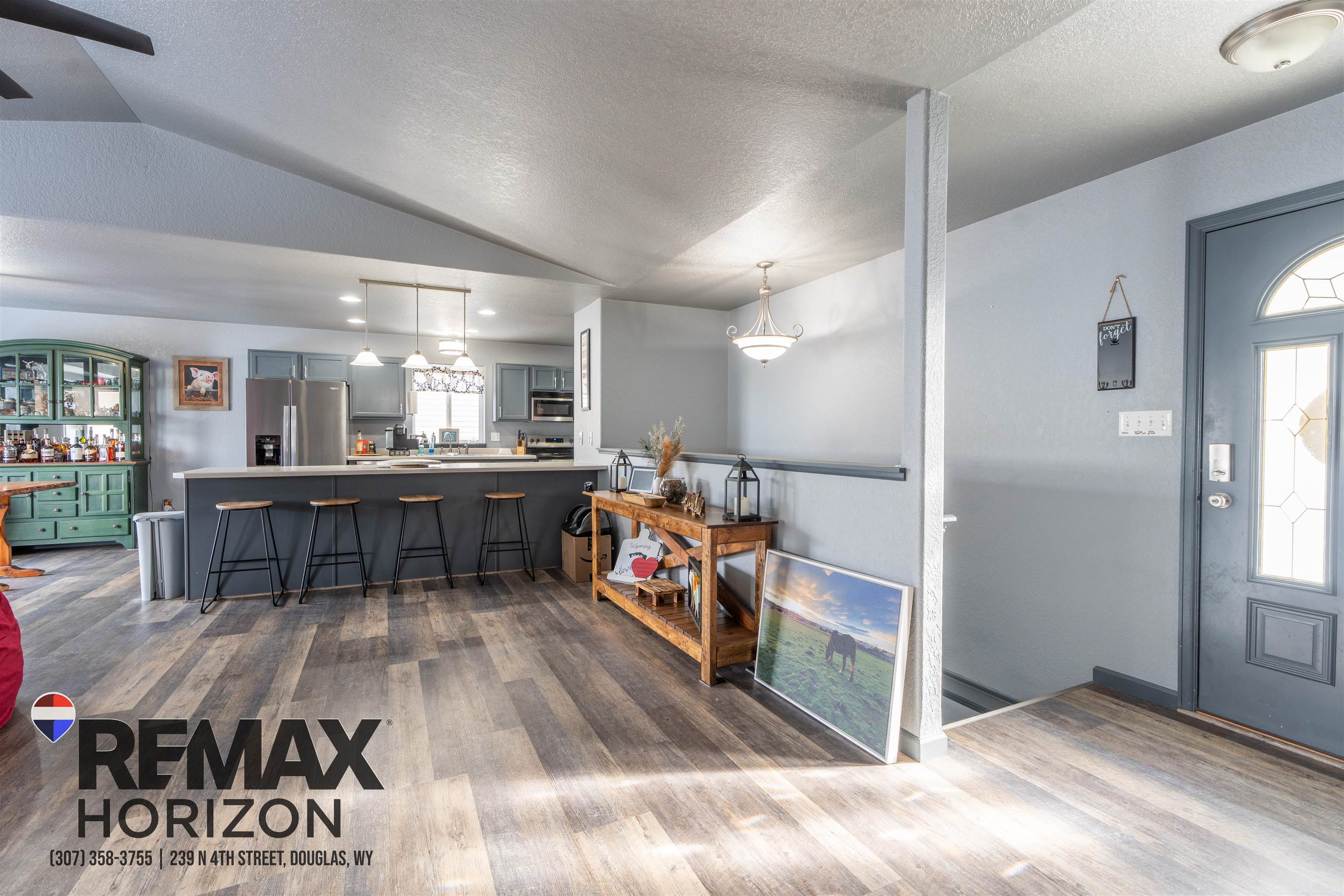 118 Bow Street Douglas, WY 82633 - Photo 4 of 39