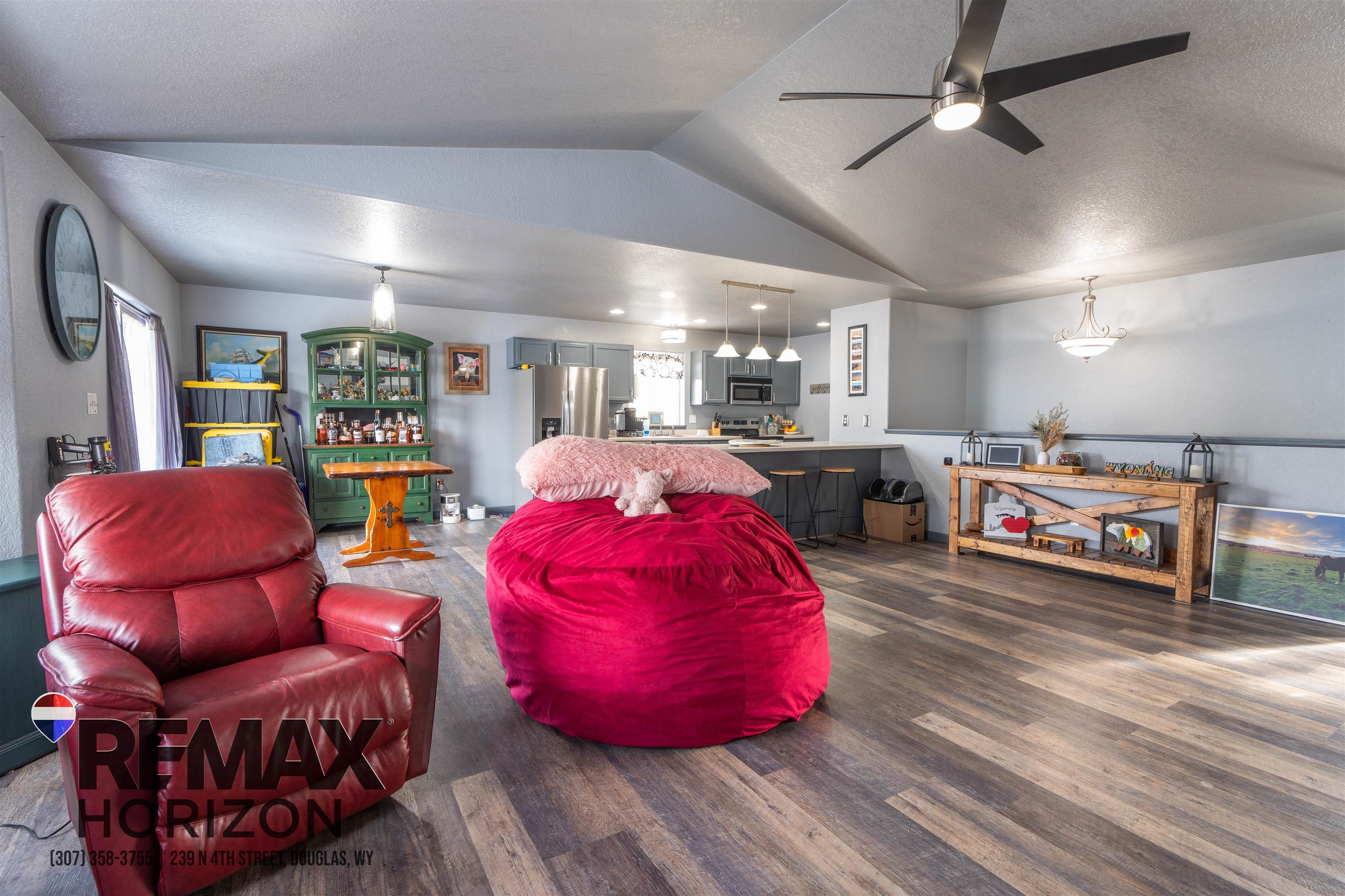 118 Bow Street Douglas, WY 82633 - Photo 5 of 39