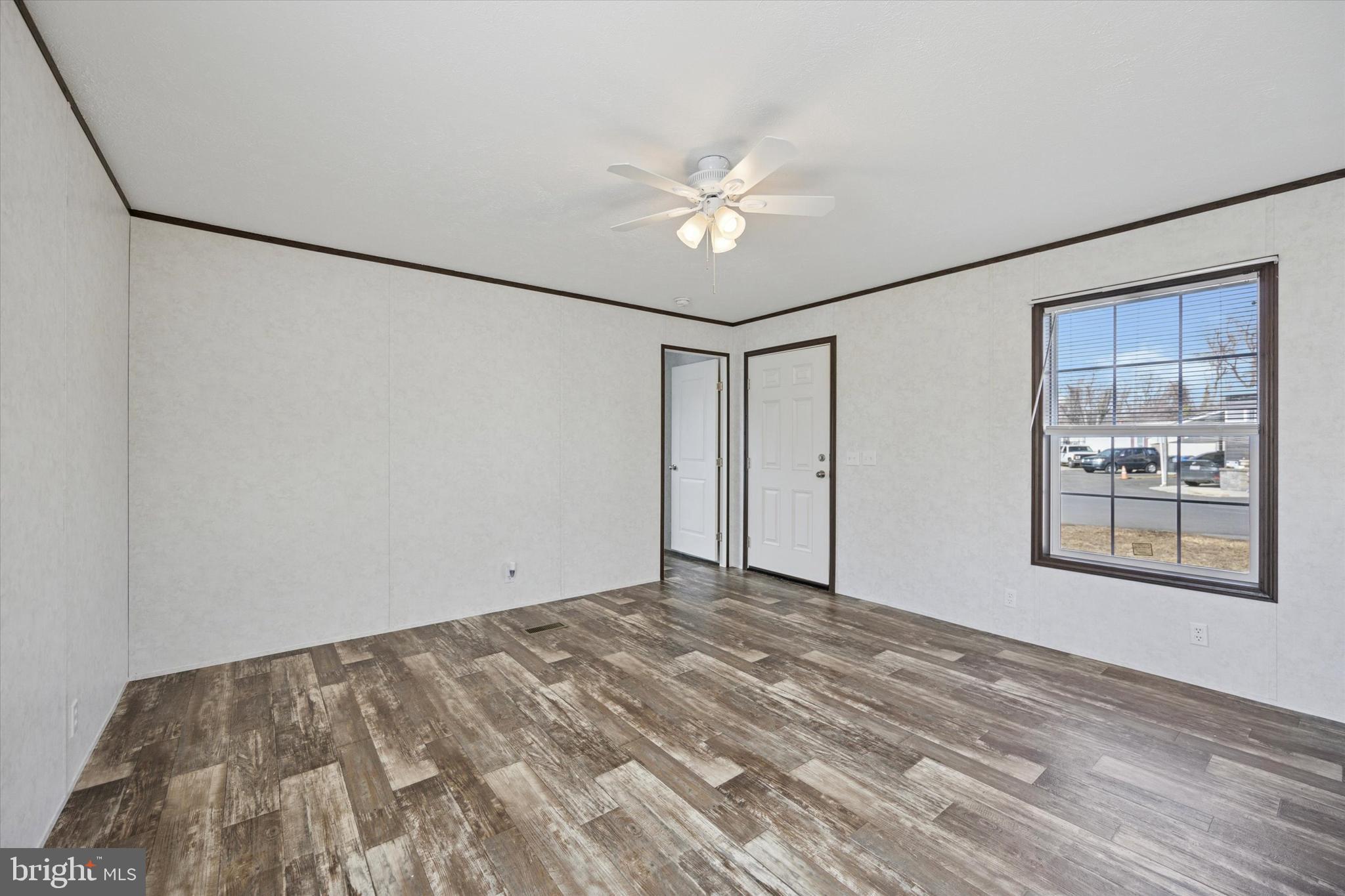 1446 Gibson Road, Unit D34 Bensalem, PA 19020 - Photo 3 of 15 Livingroom