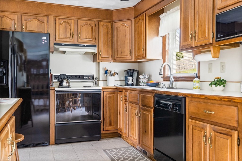 28 Bulow Road Hingham, MA 02043 - Photo 18 of 42 Gallery Image 18