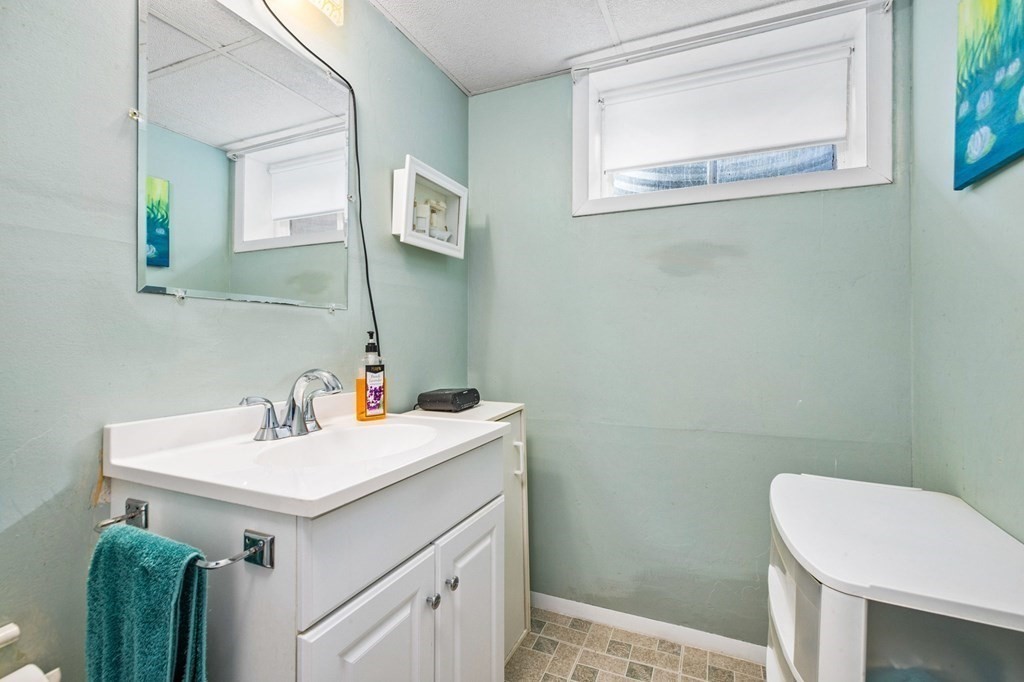 28 Bulow Road Hingham, MA 02043 - Photo 30 of 42 Gallery Image 30