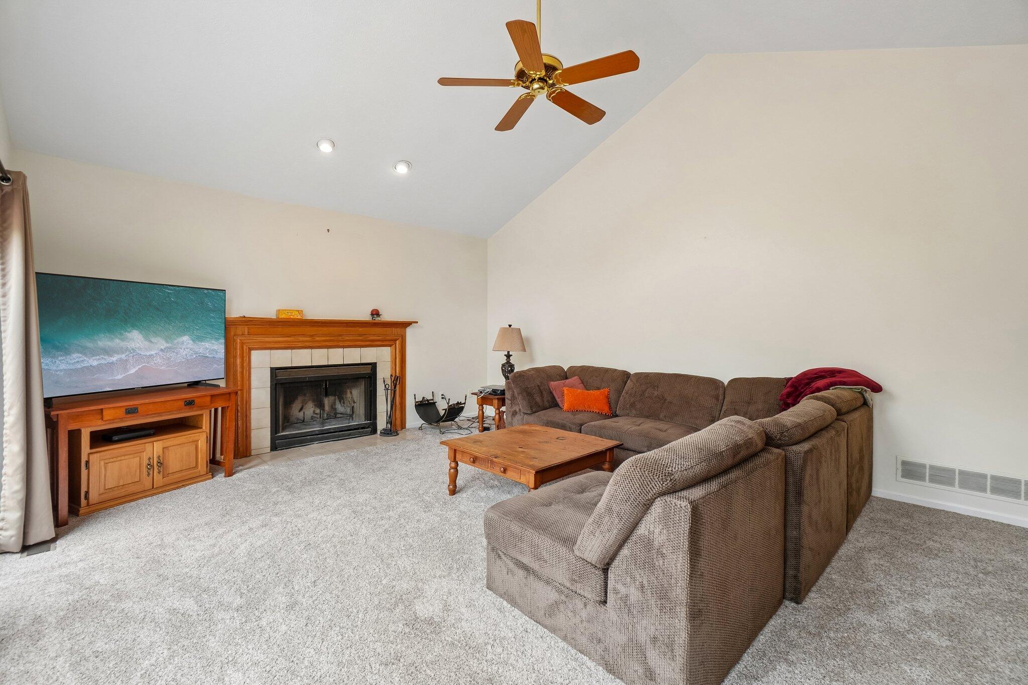6338 Dalton Ridge Brighton, MI 48116 - Photo 8 of 44 10-web-or-mls-Dalton Rdg-S1605-010