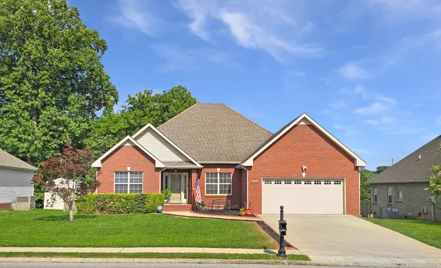 $368,000 | 3279 Twelve Oaks Boulevard, Clarksville, TN 37042