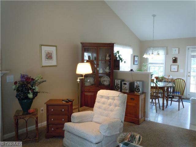 5130 Windsbury Ridge Road Clemmons, NC 27012 - Photo 3 of 8 Living Room.