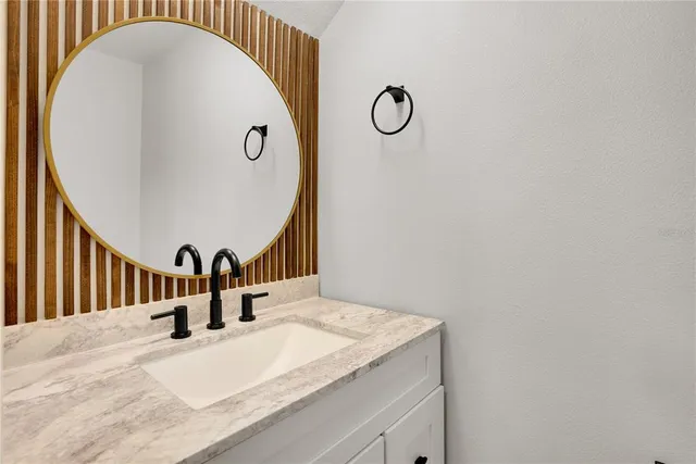 $189,900 | 928 Sunridge Drive, Unit F2, Sarasota, FL 34234