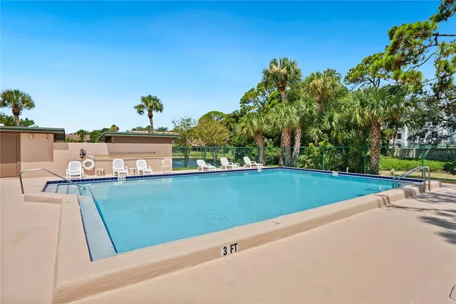$189,900 | 928 Sunridge Drive, Unit F2, Sarasota, FL 34234