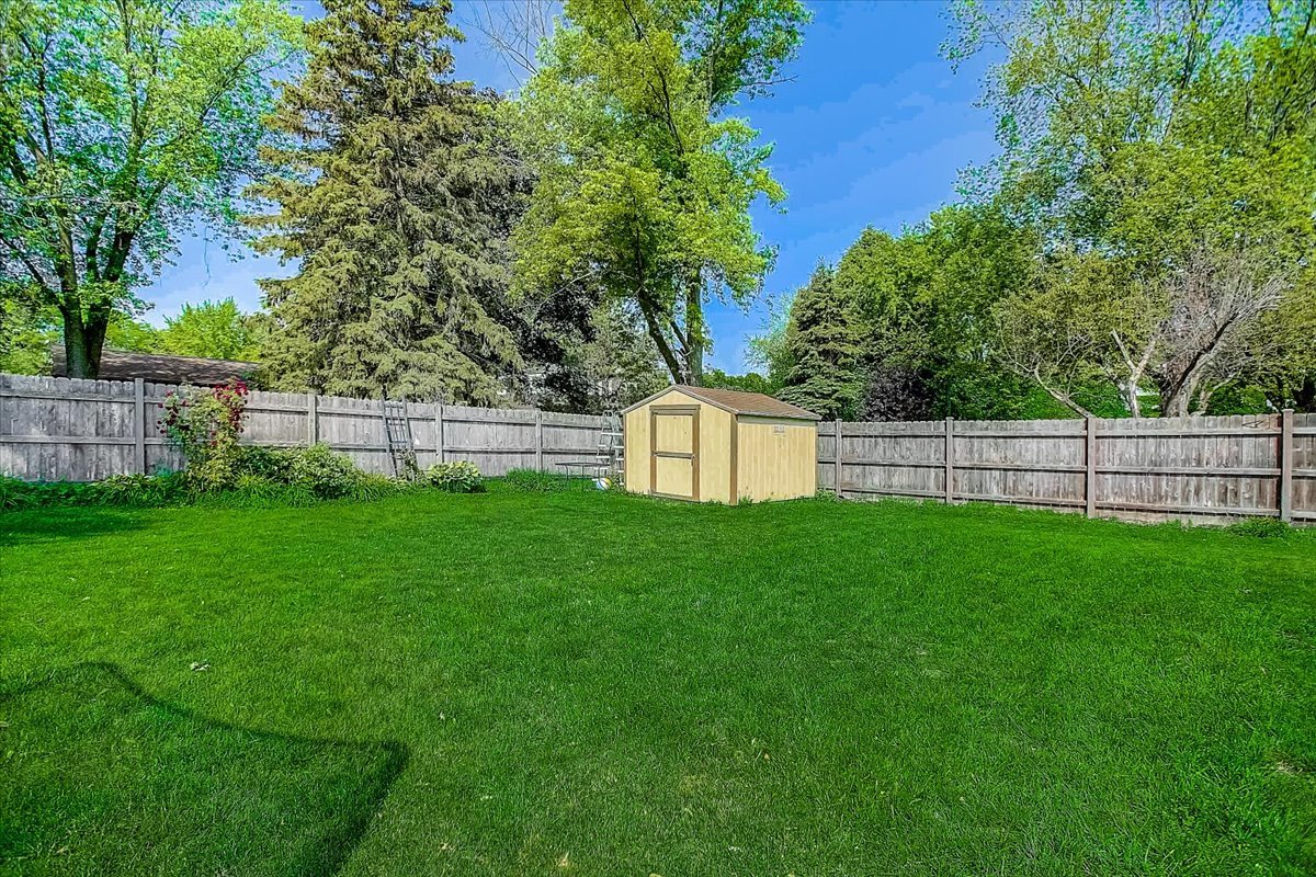 510 Beck Road Lindenhurst, IL 60046 - Photo 28 of 32