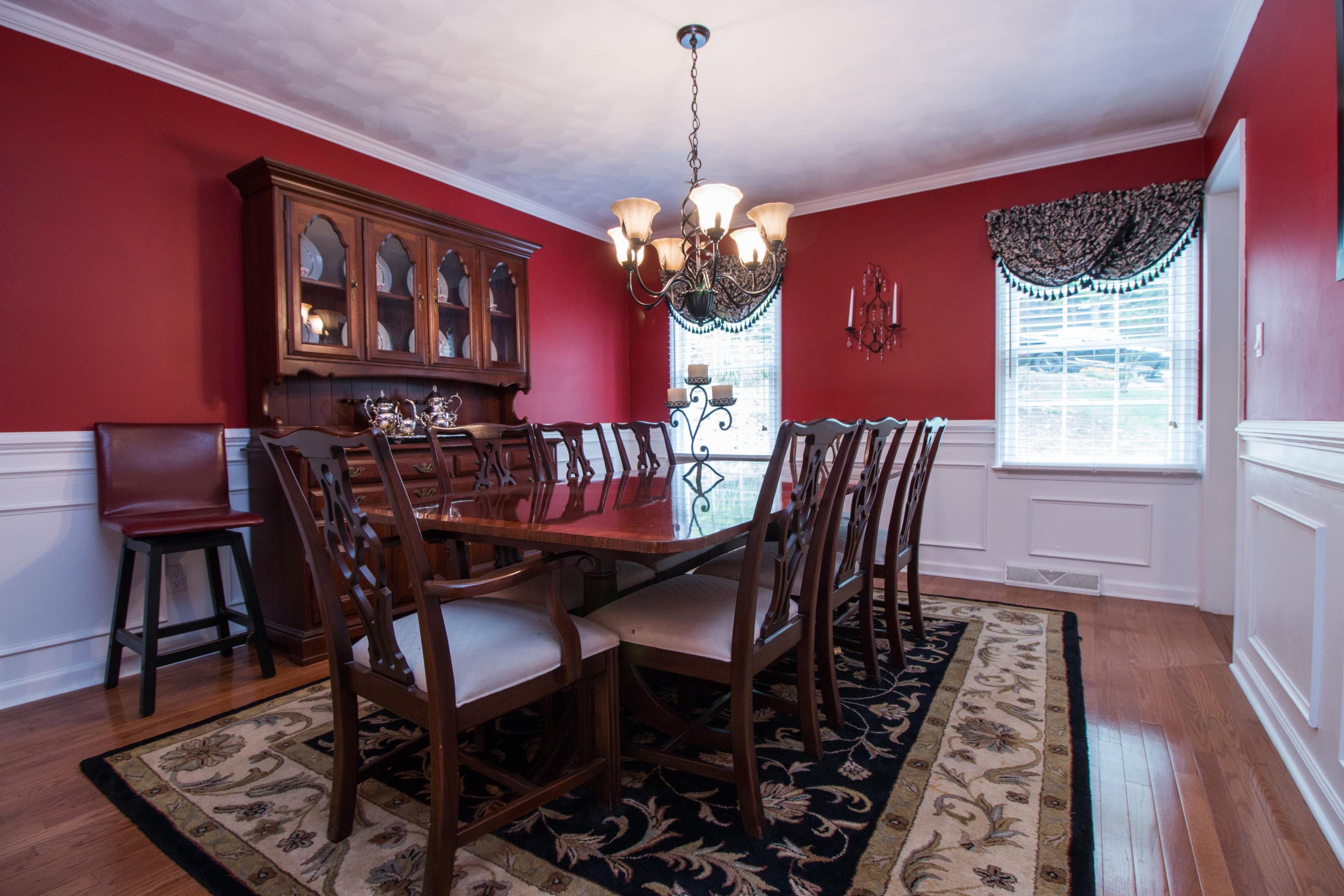 6172 Burnham Road Roanoke, VA 24018 - Photo 6 of 37 IMG_3061