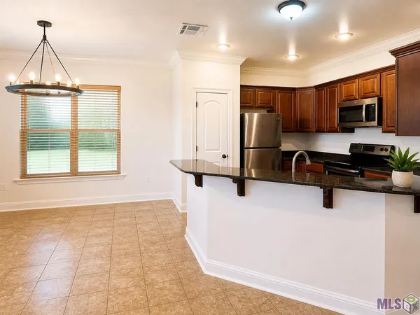 $2,250 | 10028 Savannah Jane Lane, Baton Rouge, LA 70817