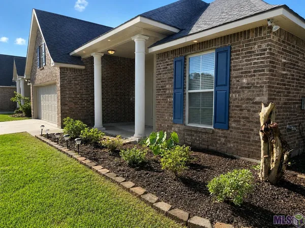 $2,250 | 10028 Savannah Jane Lane, Baton Rouge, LA 70817