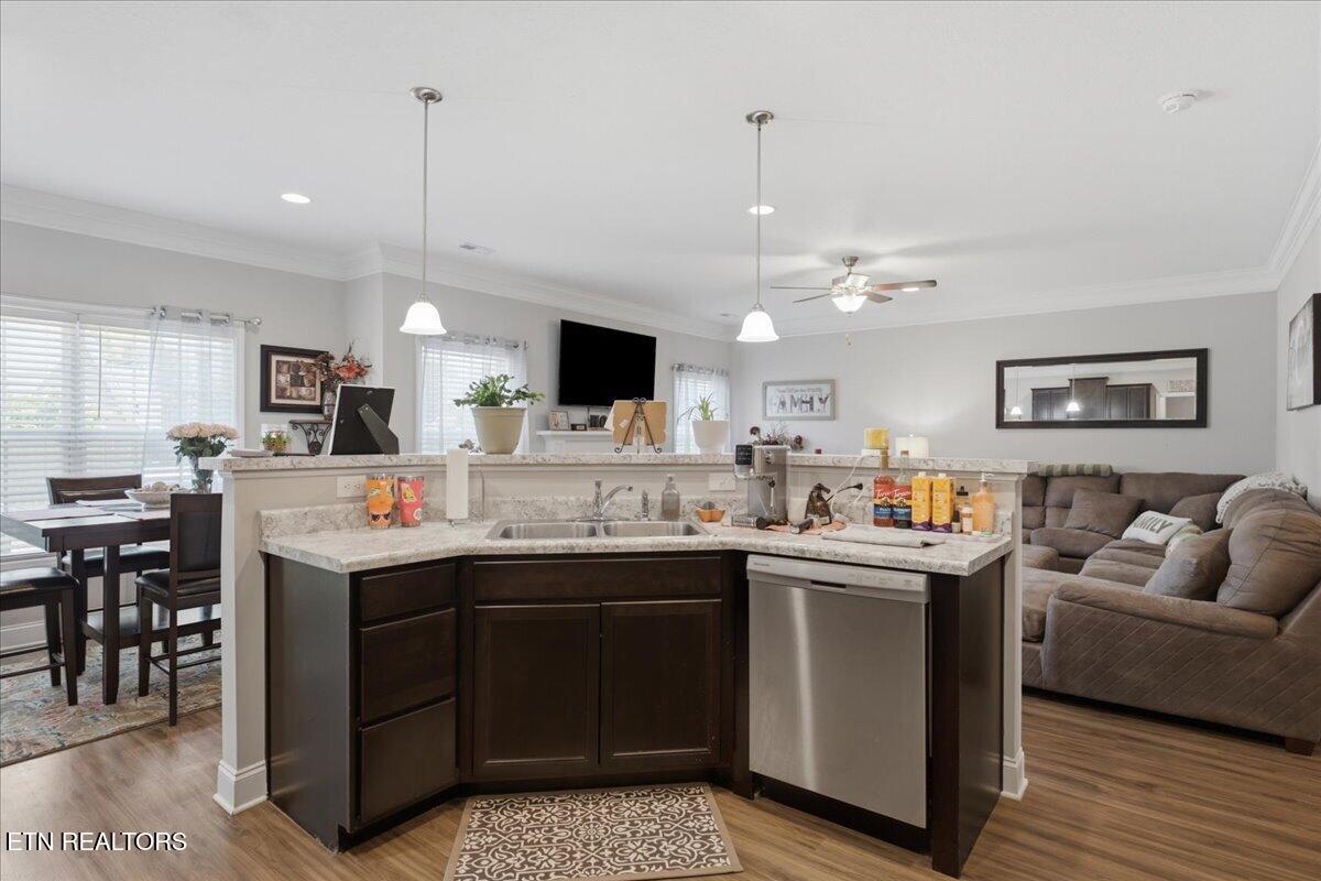 8144 River House Road Knoxville, TN 37931 - Photo 6 of 34 06-Kitchen