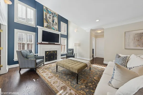 $1,799,999 | 522 North County Line Road, Hinsdale, IL 60521