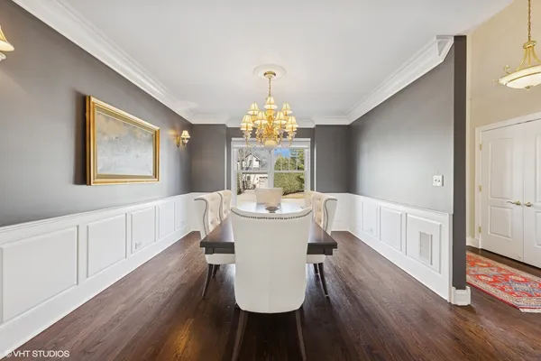 $1,799,999 | 522 North County Line Road, Hinsdale, IL 60521