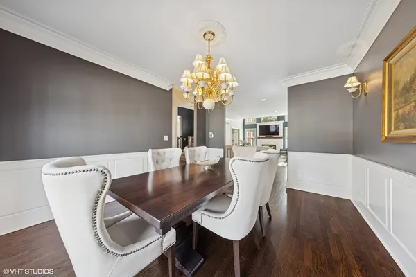 $1,799,999 | 522 North County Line Road, Hinsdale, IL 60521