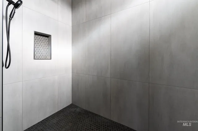 $880,000 | 3020 West Sales Yard Road, Emmett, ID 83617